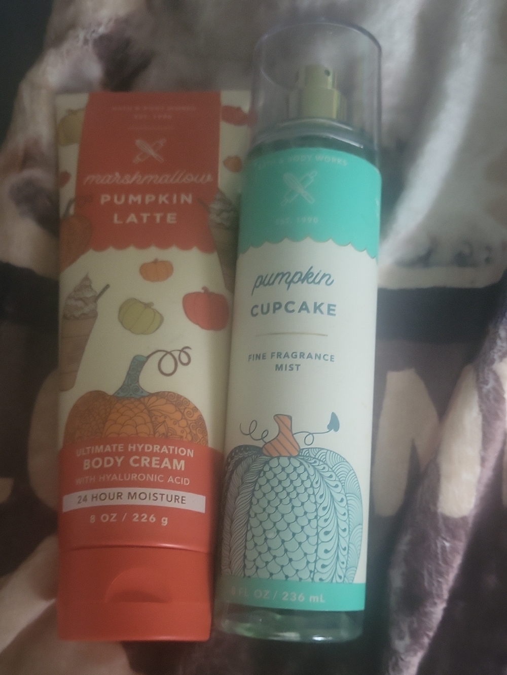 Bath Body Works Duo Pumpkin Latte Body Creme And Pumpkin Cupcake Mist Yum 8 Oz
